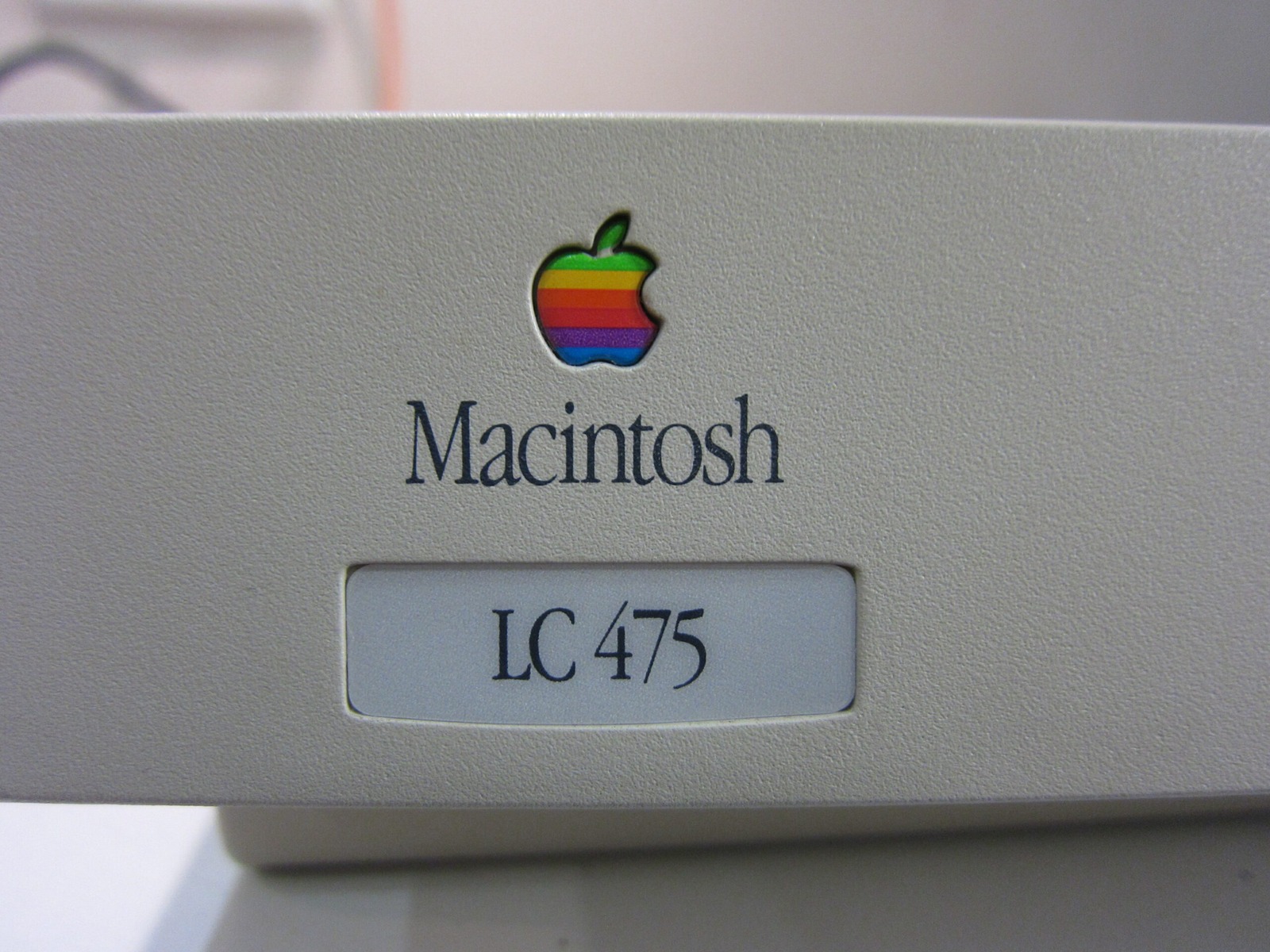 The Apple Macintosh LC 475