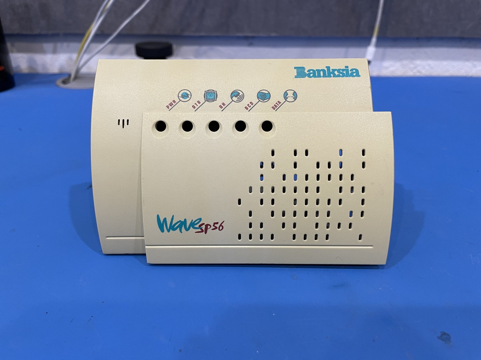 Retrobright vs. Banksia Modem